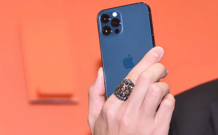 仁布苹果手机维修分享iPhone12系列重启方法教程 